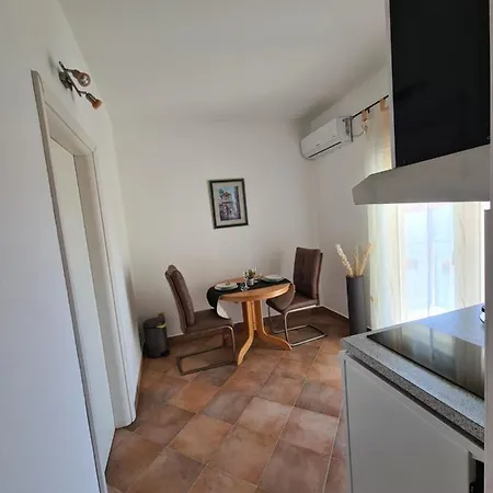 Neda Apartament