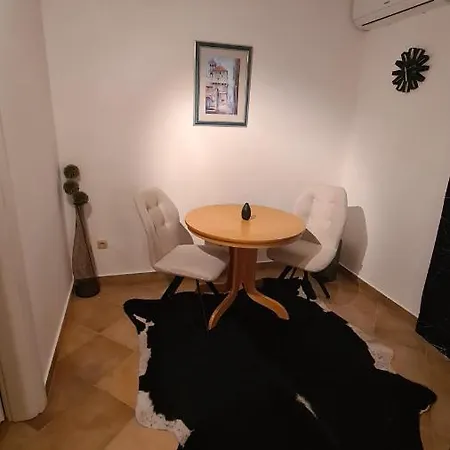Neda Apartament